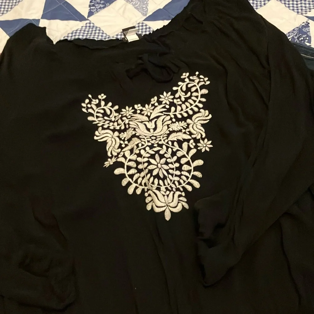 Torrid Black and Cream Embellished Long Sleeve Blouse - Picture 1 of 5